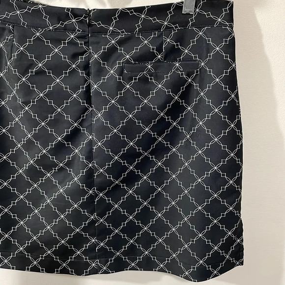 Aspire Dri-Logic Black & White Caviar Print Golf Skort 10 - Picture 6 of 11